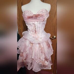 Chic Floral Strapless Mini Dress